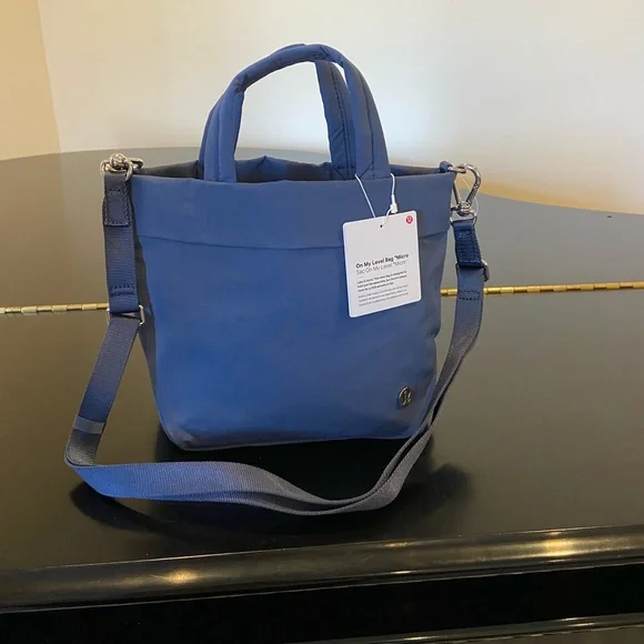 NWT Athletic Athleisure Minimalist Travel RARE Lululemon On My Level Bag *Micro - Picture 5 of 17